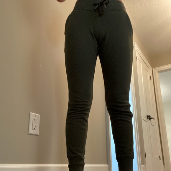 Joggers - Picture 2 of 3